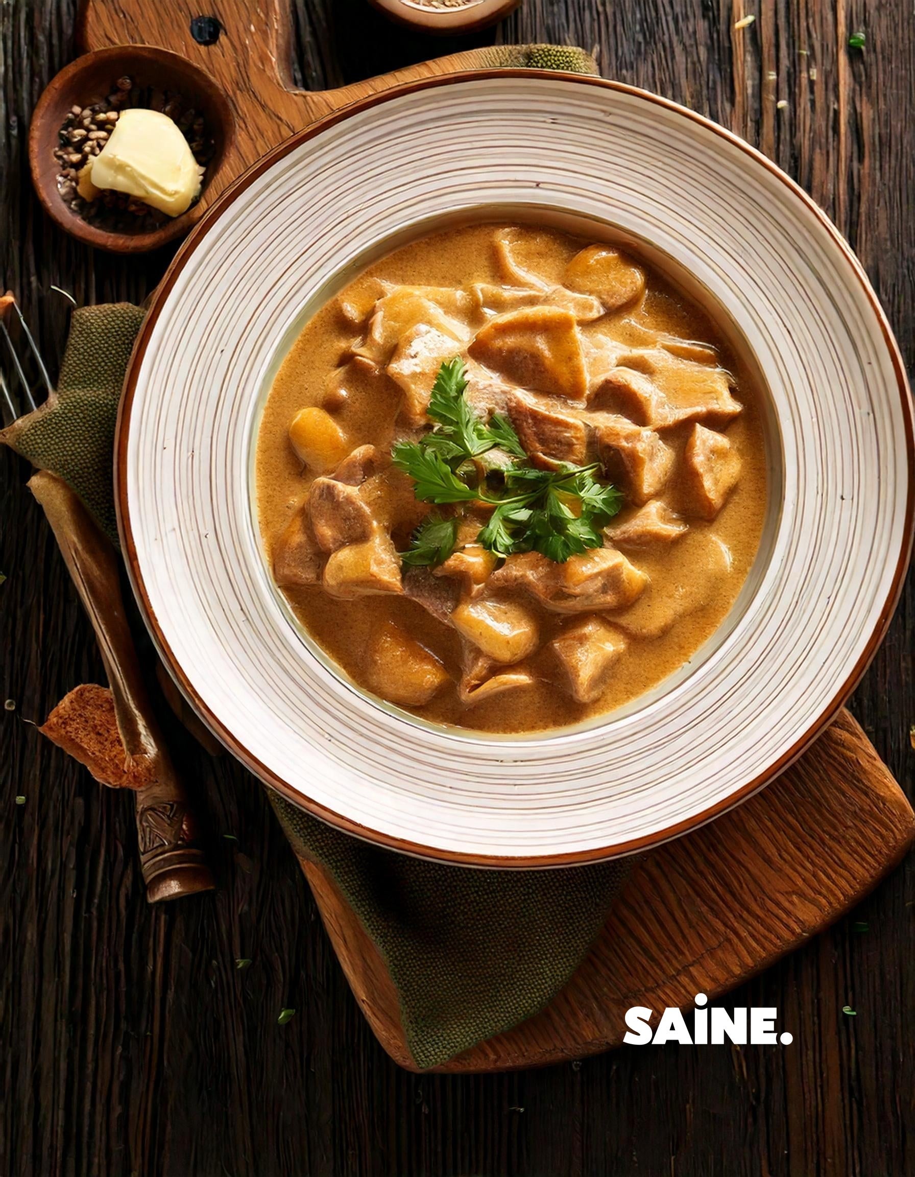 Recette-hivernale-Bœuf-Stroganoff-à-la-russe-facile-et-savoureux SAINE.