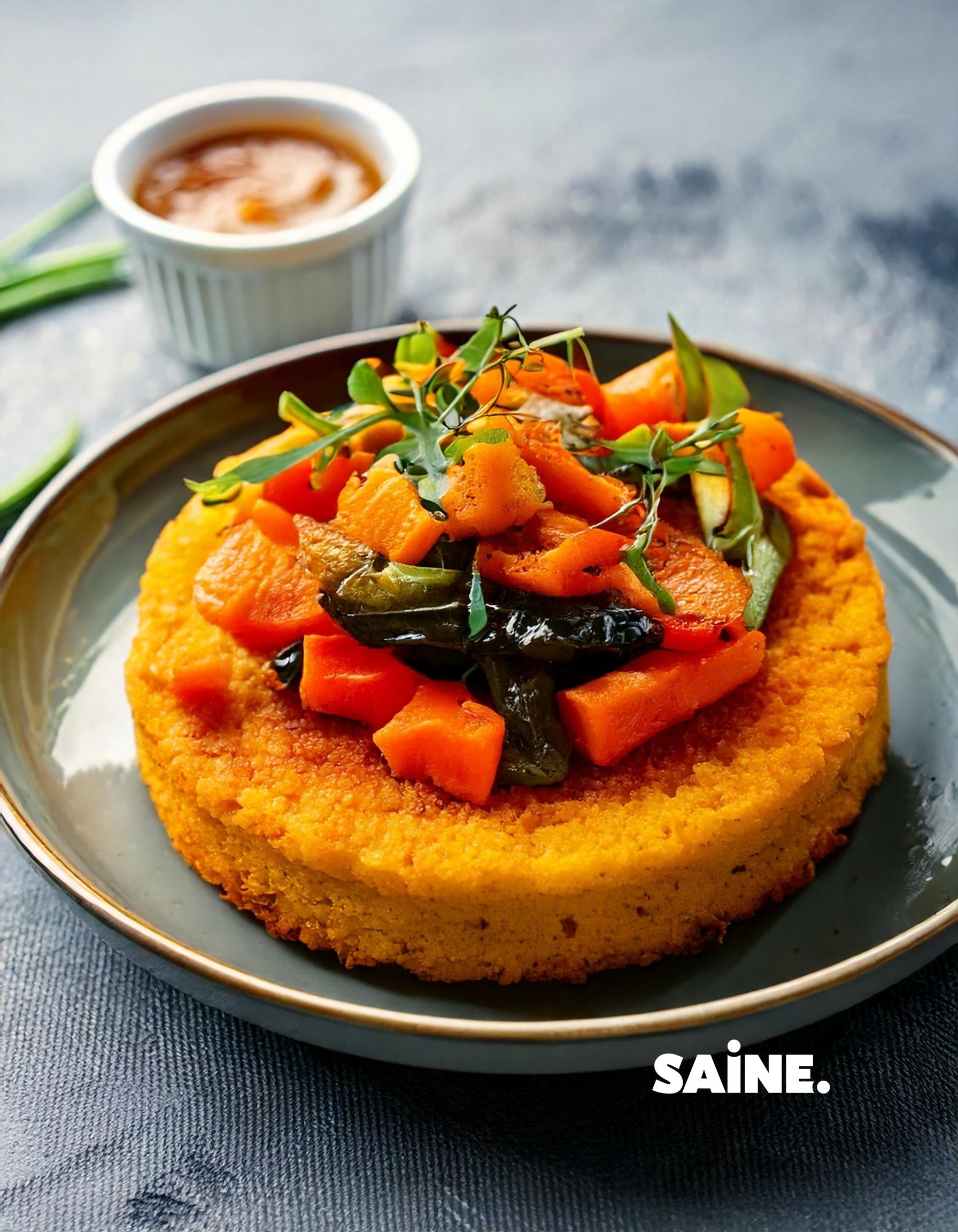 Galette-de-polenta-aux-légumes-rôtis-une-recette-hivernale-réconfortante-et-gourmande SAINE.