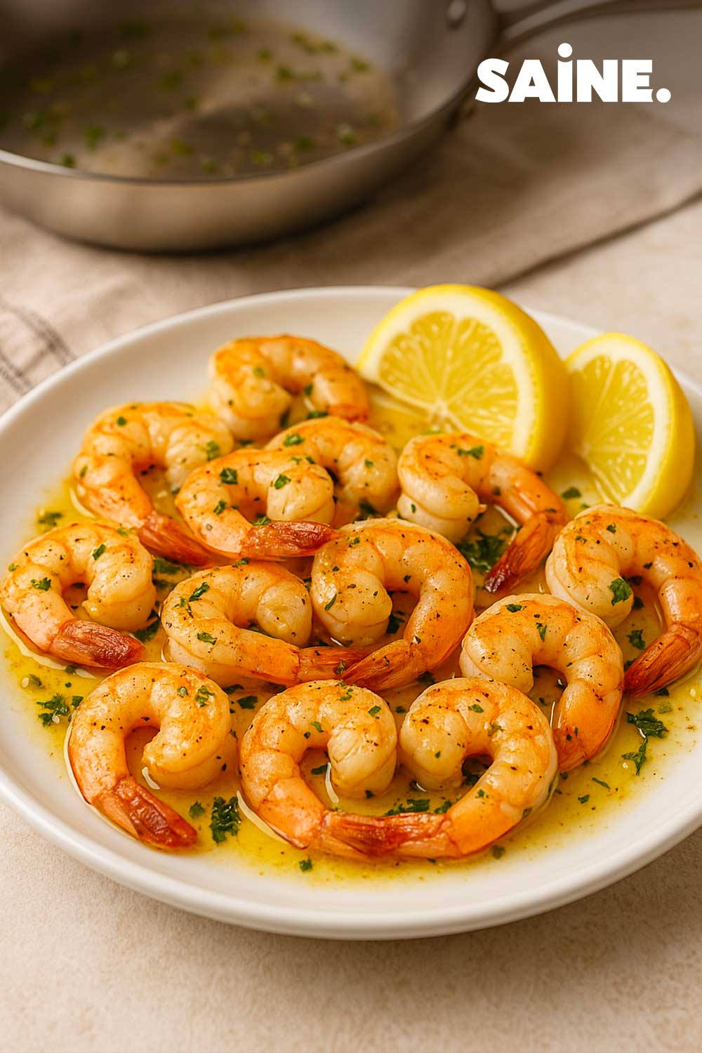 Crevettes sautées ail et citron – la recette estivale facile et savoureuse à la poêle