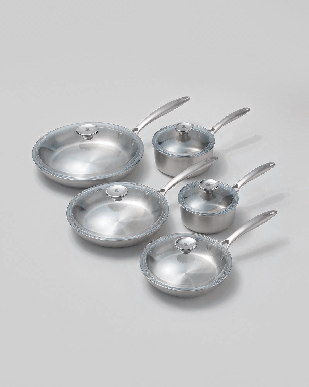 Batterie de cuisine inox 5 pièces SAINE : 3 poêles, 2 casseroles et couvercles en verre, fabriquée en France