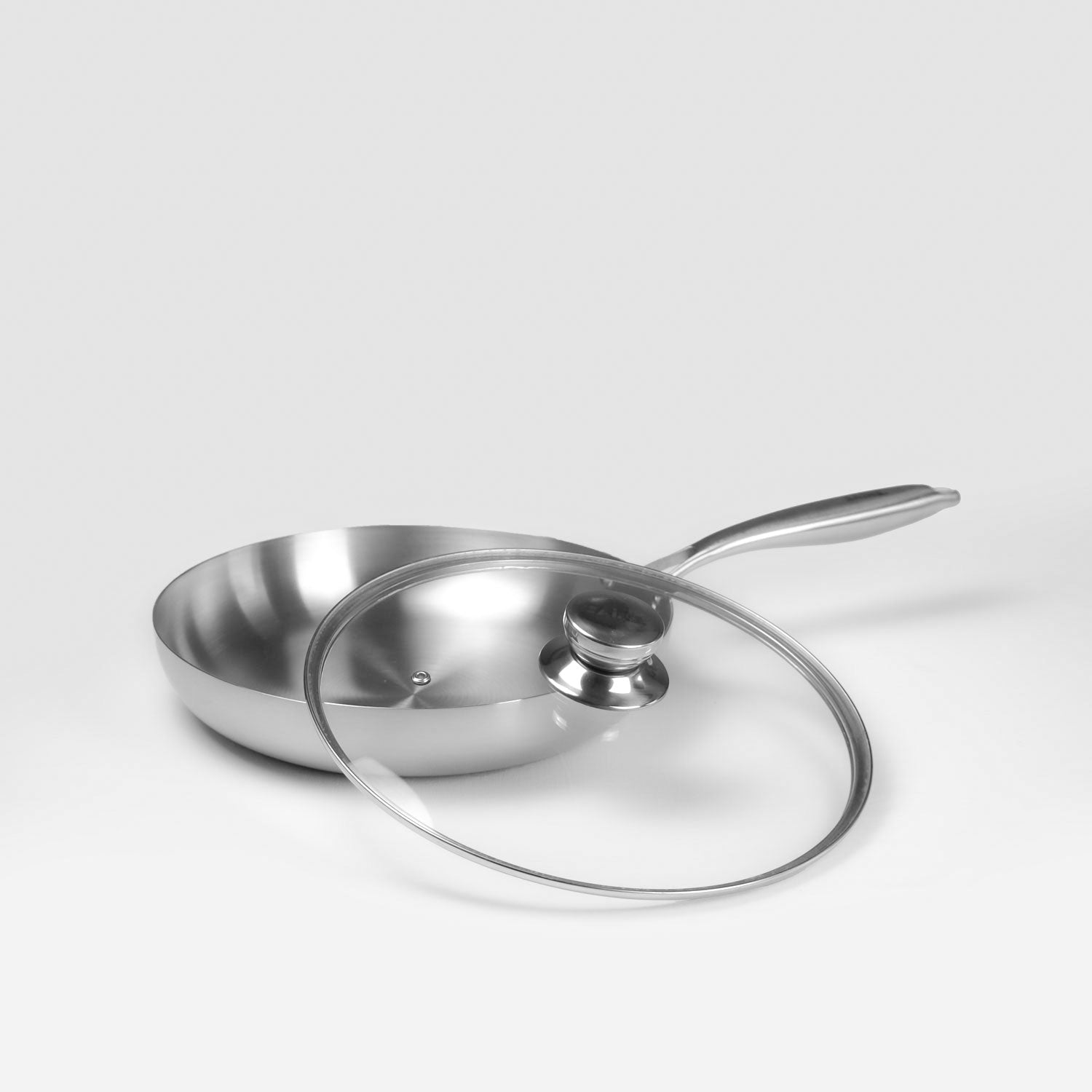 poele inox : les dangers des poêles inox