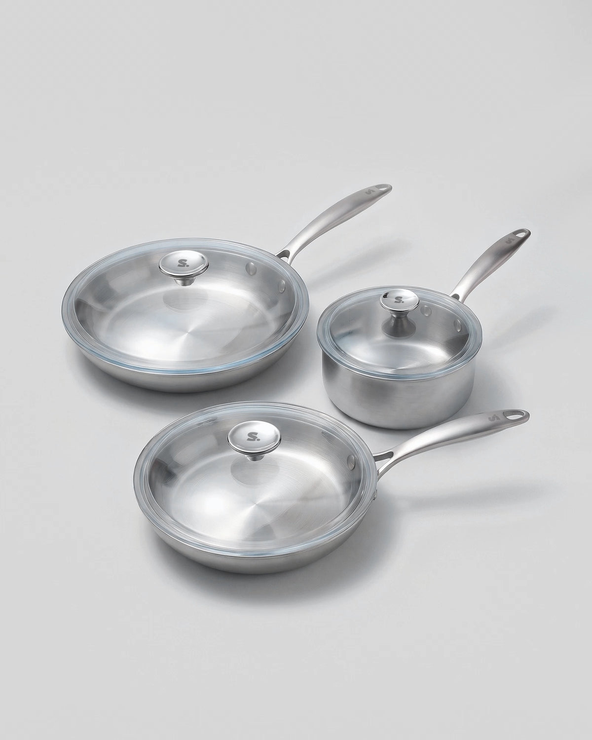 Batterie de cuisine inox 3 pièces SAINE : poêles 20 et 26 cm, casserole 18 cm et couvercles en verre Pyrex