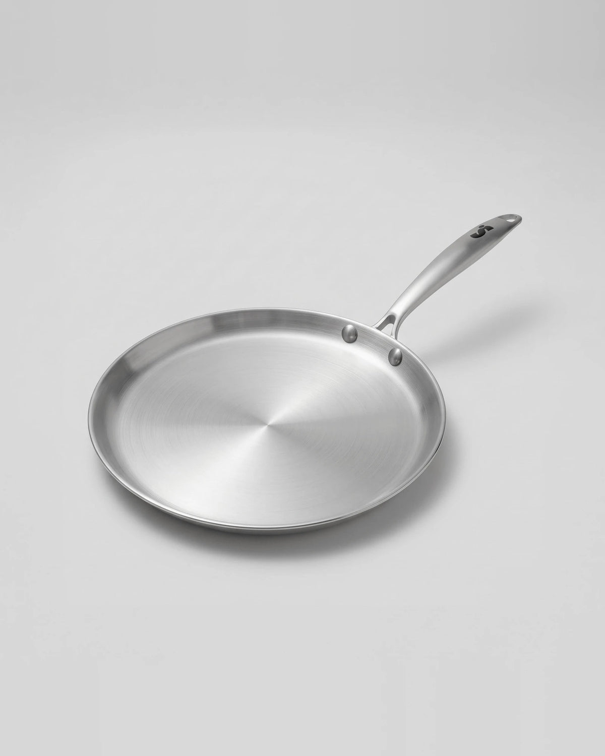 Crêpière inox 26 cm SAINE fabriquée en France, bord bas et fond plat, compatible induction